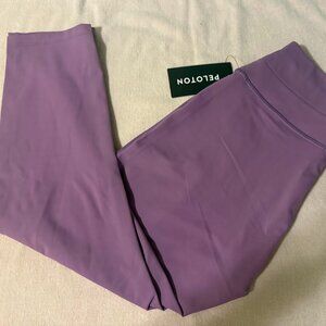 *NWT* Peloton Purple Essential Capri